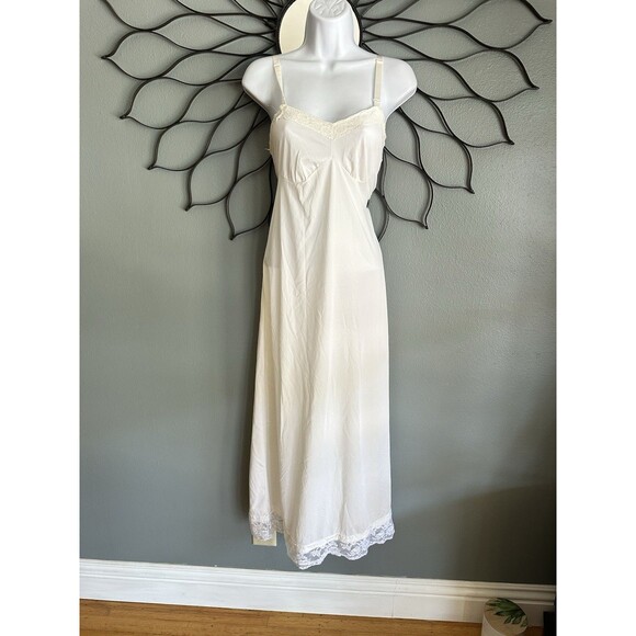 Vintage‎  Beehive 50s 60s White Nylon Mini Slip Dress Size 32D Chest Long - Picture 5 of 14